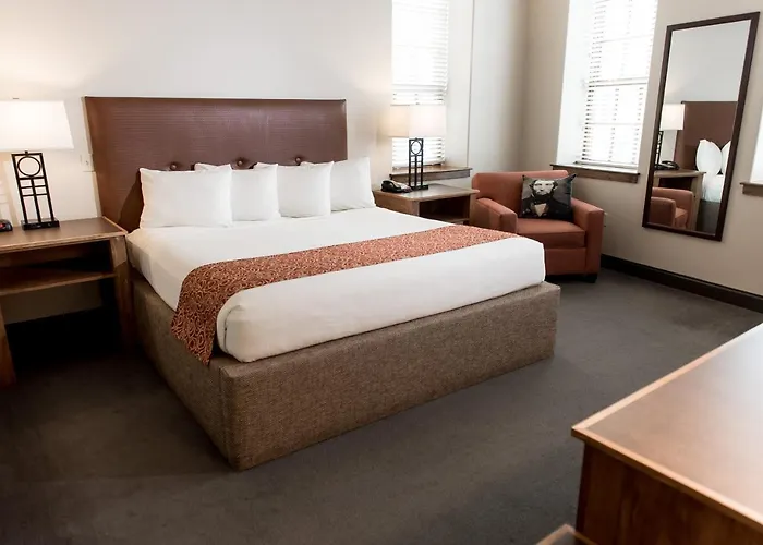 Best Lancaster Hotels PA for an Authentic Stay