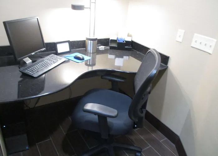 Top Hotels in Emporia, Kansas