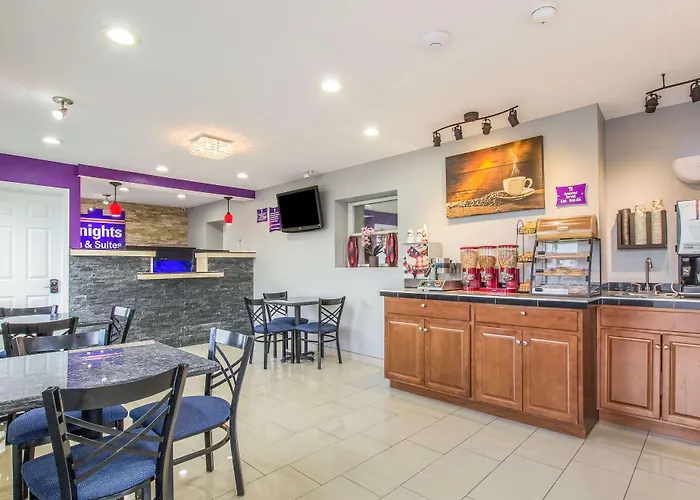 Top Salem Hotels for an Enchanting October Stay