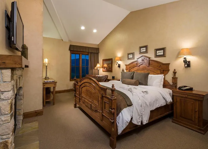 Top Hotels in Park City Offering Private Hot Tub Retreats